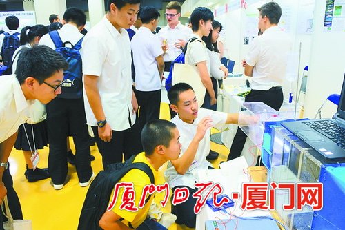 厦门首个“钱学森班”昨天落户厦门外国语学校 首批两个班共100名学生|厦门教育信息-厦门户 厦门首个“钱学森班”昨天落户厦门外国语学校 首批两个班共100名学生|厦门教育信息-厦门户