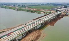 济宁G104书院泗河大桥半幅封闭施工