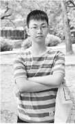 师从柳大华 武汉14岁“象棋大师”