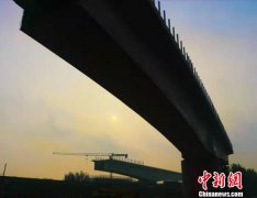 东北地区最大跨度铁路转体连续梁